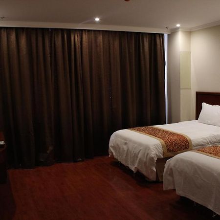 Greentree Inn Chuzhou City Government Zijin Commercial City Select Hotel מראה חיצוני תמונה